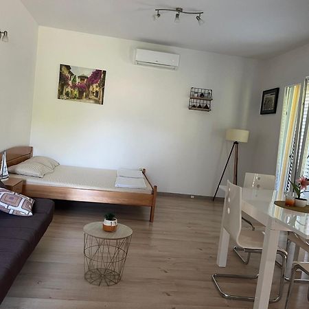 Apartamento Apartman Iskra Bijela Exterior foto